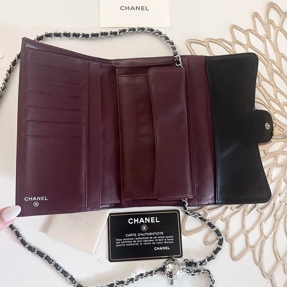 CHANEL Gusset Classic Flap Wallet - Picture 8 of 12